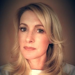 Meet your Posher, Karrie